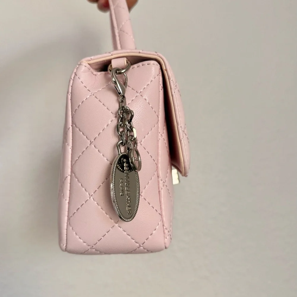 Women Quilted Flap Handbag in Composite Calfskin Leather Crossbody Bag - Picture 4 of 8